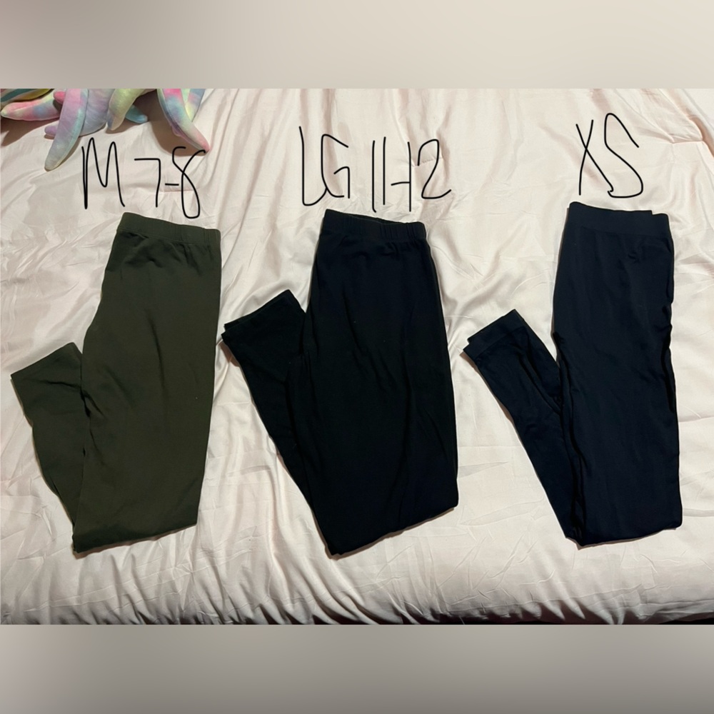 3 pairs of leggings